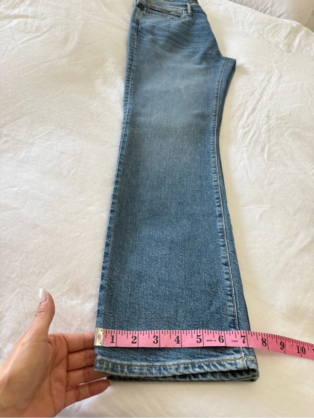 J.Crew | Men's 34x31 | Medium Wash Blue 770 Straight Fit Denim Jeans | Stretch